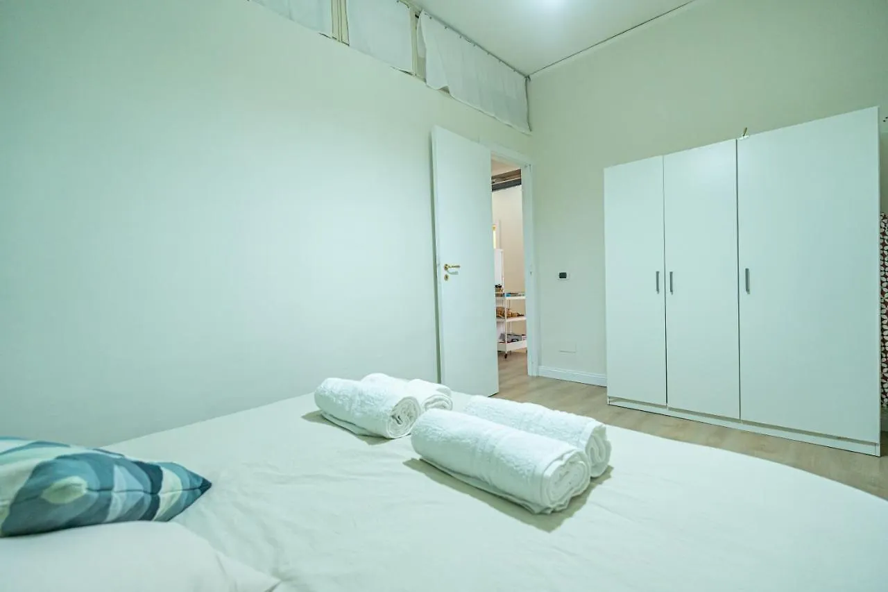 Apartment Casa Vacanze Decumano 18 Naples
